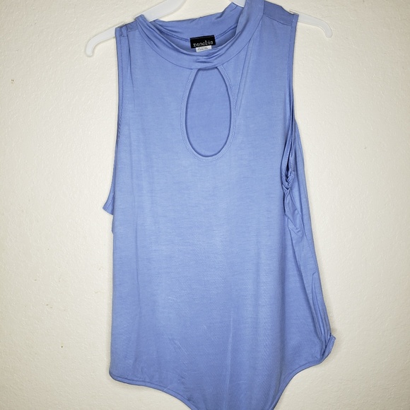 Zenobia Tops - Zenobia Keyhole Light Blue Sleeveless Bodysuit Zenobia Tops - Zenobia Keyhole Light Blue Sleeveless Bodysuit